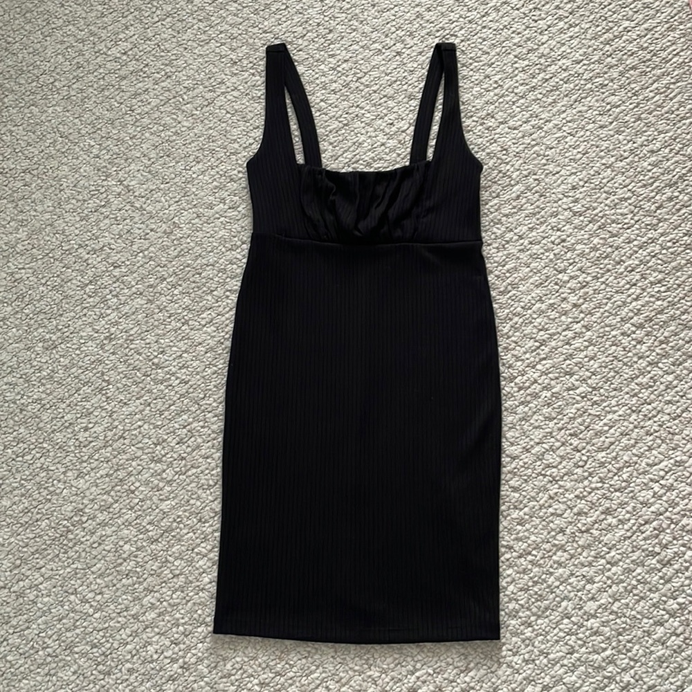 🎉 Forever 21 black dress
